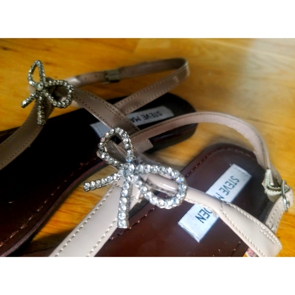 Rhinestone bow sandals by Steve Madden - Picture 5 of 5